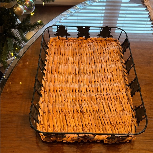 Christmas casserole carrier and 12 cookie cutters - Picture 2 of 4